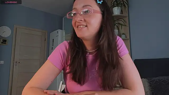 Snapshot of GoldenCrystall chatting on July 2026 04:40:01 PM GoldenCrystall online show from July 2026 04:40:01 PM