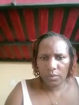 Snapshot of luckyanicia chatting on May 2026 06:42:02 AM luckyanicia online show from May 2026 06:42:02 AM