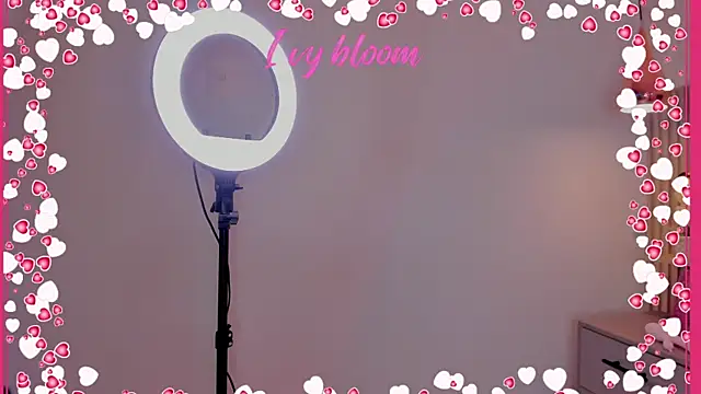 Snapshot of Ivybloom_ chatting on June 2026 12:44:02 PM Ivybloom online show from June 2026 12:44:02 PM