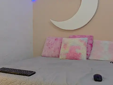 SamanthaLaurent online show from June 2026 06:54:01 PM
