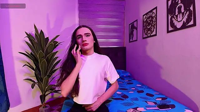 Snapshot of AURALIS_LUX chatting on May 2026 12:11:01 PM AURALIS LUX online show from May 2026 12:11:01 PM
