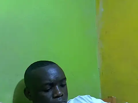 Snapshot of EbonyTjay chatting on May 2026 05:37:02 AM EbonyTjay online show from May 2026 05:37:02 AM
