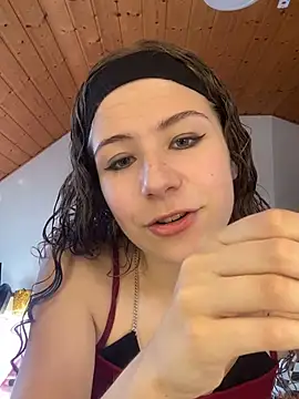 Snapshot of MilaRoseee chatting on July 2026 05:06:02 PM MilaRoseee online show from July 2026 05:06:02 PM