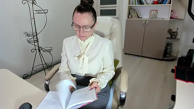 Vika73 online show from November 2025 11:16:02 AM