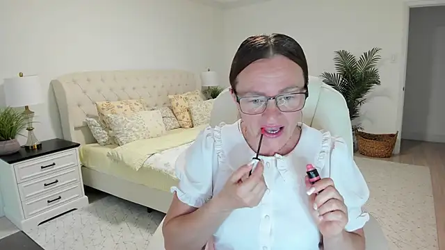 Snapshot of Vika73 chatting on June 2026 10:57:02 AM Vika73 online show from June 2026 10:57:02 AM