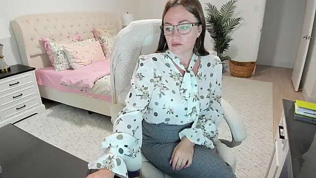 Snapshot of Vika73 chatting on June 2026 11:26:01 AM Vika73 online show from June 2026 11:26:01 AM