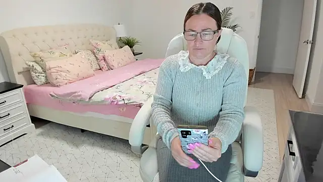 Snapshot of Vika73 chatting on July 2026 11:47:02 AM Vika73 online show from July 2026 11:47:02 AM