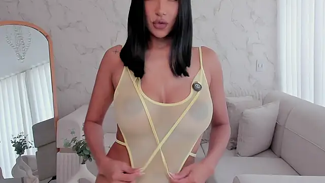 Snapshot of Anny_Honeey chatting on June 2026 02:15:02 PM Anny Honeey online show from June 2026 02:15:02 PM