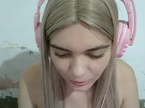 Snapshot of Angel_Ristoww chatting on May 2026 02:29:02 AM Angel Ristoww online show from May 2026 02:29:02 AM