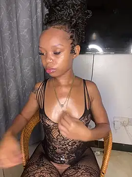 Snapshot of sexyie_caramel chatting on June 2026 07:30:02 PM sexyie caramel online show from June 2026 07:30:02 PM