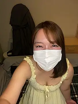 Snapshot of mami_ch chatting on May 2026 02:33:01 PM mami ch online show from May 2026 02:33:01 PM