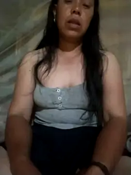 Snapshot of Shine-cute chatting on May 2026 02:13:02 PM Shine-cute online show from May 2026 02:13:02 PM