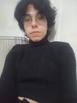 RobinTheBirdy online show from May 2026 01:34:01 AM