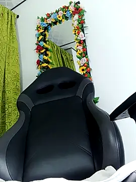 Elektra bigcock online show from June 2026 02:24:02 AM