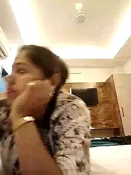 Miss kirtii online show from May 2026 07:47:02 AM