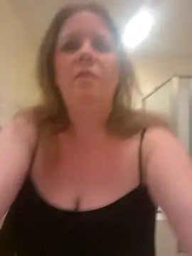 Snapshot of Bigtittymilkmommy chatting on June 2026 05:32:02 AM Bigtittymilkmommy online show from June 2026 05:32:02 AM