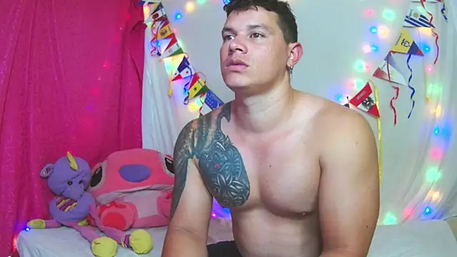 Snapshot of _SweetAddiction chatting on July 2026 11:39:02 PM SweetAddiction online show from July 2026 11:39:02 PM