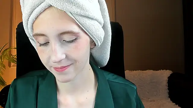 Elen  Moore online show from July 2026 05:24:01 AM