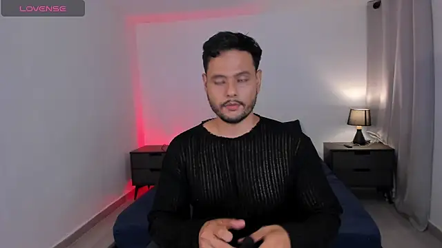Snapshot of Nate_tyler1 chatting on May 2026 03:33:02 AM Nate tyler1 online show from May 2026 03:33:02 AM