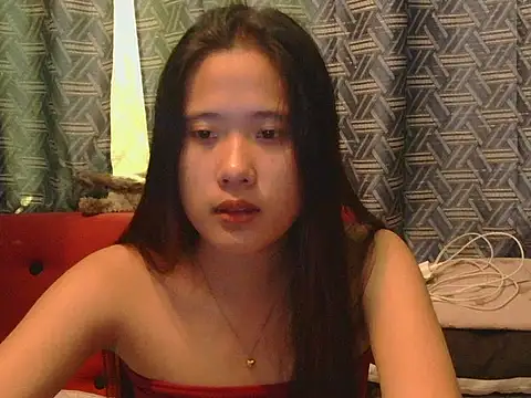 Snapshot of petiteasian_pinaygirl chatting on May 2026 07:47:01 AM petiteasian pinaygirl online show from May 2026 07:47:01 AM