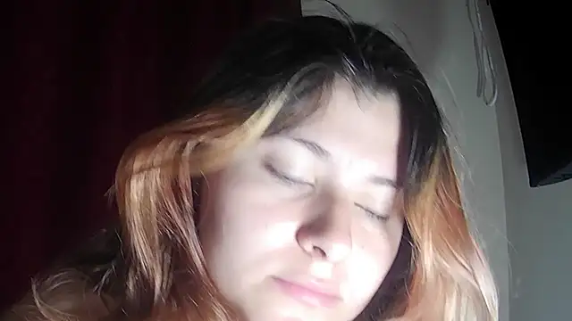 Snapshot of StarElii chatting on June 2026 03:20:02 AM StarElii online show from June 2026 03:20:02 AM
