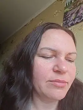 Snapshot of Meri_a chatting on June 2026 04:28:02 AM Meri a online show from June 2026 04:28:02 AM