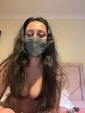 Snapshot of leila_salem chatting on July 2026 08:00:01 PM leila salem online show from July 2026 08:00:01 PM