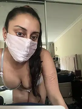 Snapshot of leila_salem chatting on July 2026 06:28:02 PM leila salem online show from July 2026 06:28:02 PM