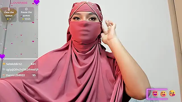 Snapshot of Samira_1 chatting on June 2026 08:43:01 PM Samira 1 online show from June 2026 08:43:01 PM