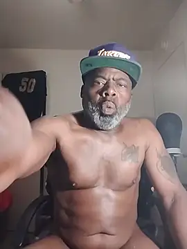 Snapshot of Tremainebigg chatting on May 2026 09:03:01 AM Tremainebigg online show from May 2026 09:03:01 AM
