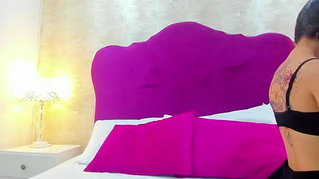 AlexaGill online show from June 2026 12:03:02 PM