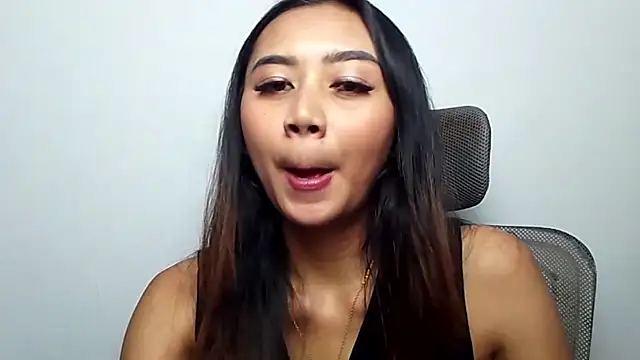 Snapshot of KristieOrtmann chatting on July 2026 06:15:01 AM KristieOrtmann online show from July 2026 06:15:01 AM