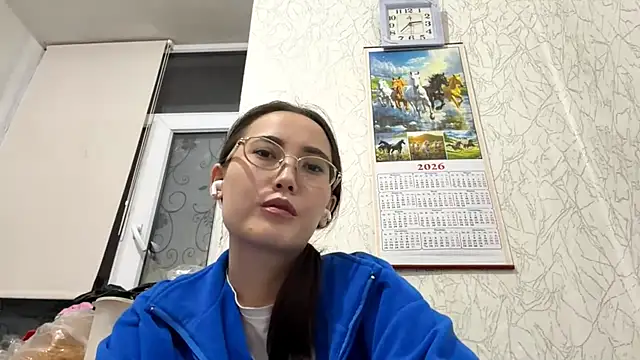 Snapshot of VickieTrudo chatting on June 2026 09:39:01 PM VickieTrudo online show from June 2026 09:39:01 PM
