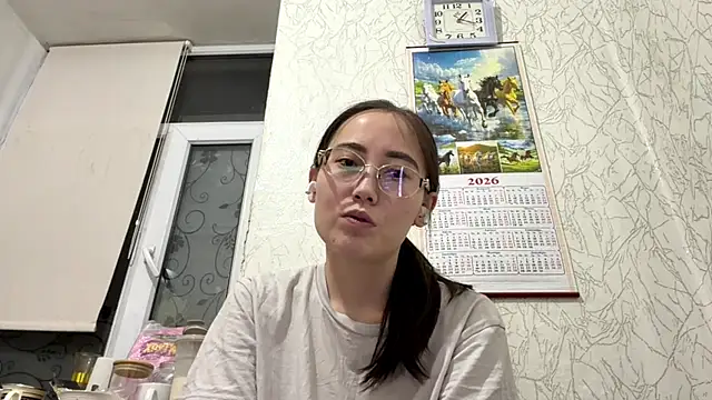 Snapshot of VickieTrudo chatting on June 2026 08:20:02 PM VickieTrudo online show from June 2026 08:20:02 PM