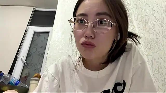 Snapshot of VickieTrudo chatting on June 2026 09:06:02 PM VickieTrudo online show from June 2026 09:06:02 PM