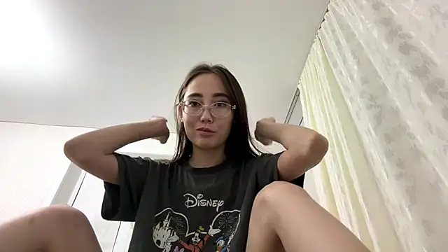 Snapshot of VickieTrudo chatting on July 2026 08:44:02 PM VickieTrudo online show from July 2026 08:44:02 PM