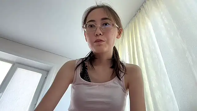 Snapshot of VickieTrudo chatting on July 2026 12:22:01 PM VickieTrudo online show from July 2026 12:22:01 PM