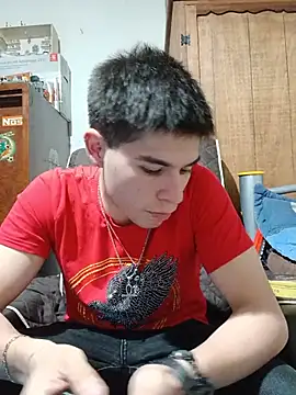 Snapshot of Oliver_LA chatting on August 2026 05:18:01 AM Oliver LA online show from August 2026 05:18:01 AM