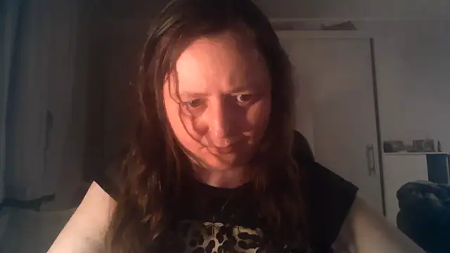Snapshot of TaylorLovely chatting on June 2026 08:11:02 PM TaylorLovely online show from June 2026 08:11:02 PM