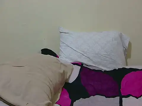 Snapshot of rare_pearl1 chatting on July 2026 04:09:01 AM rare pearl1 online show from July 2026 04:09:01 AM