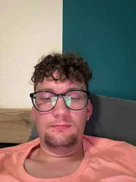 Stefan4513 online show from July 2026 06:58:01 PM