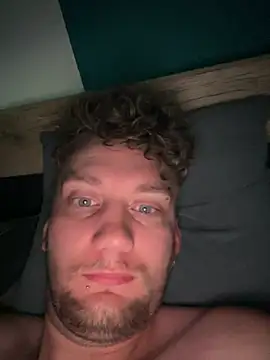 Stefan4513 online show from July 2026 03:43:01 AM