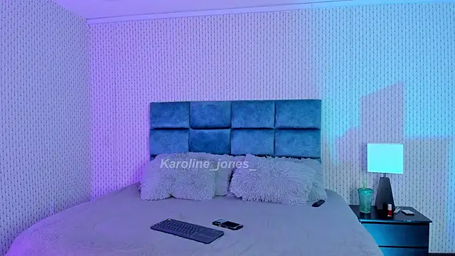 Karoline Jones18 online show from July 2026 11:00:02 PM