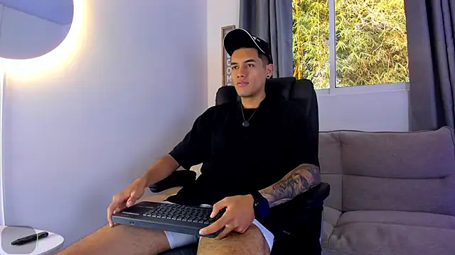 NickCopeer  online show from July 2026 12:40:01 PM