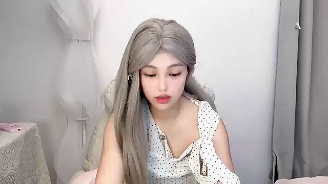 jiangjiang2005 online show from June 2026 11:59:01 AM