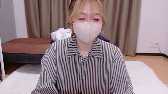 Riona H online show from May 2026 03:36:02 AM