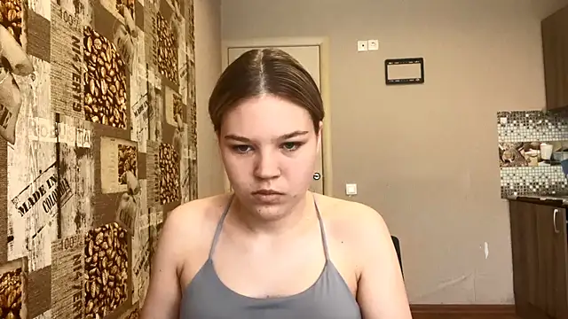 Snapshot of HellyRay chatting on June 2026 01:03:01 PM HellyRay online show from June 2026 01:03:01 PM
