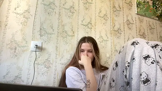 Snapshot of SusanaLeichty chatting on June 2026 08:37:02 AM SusanaLeichty online show from June 2026 08:37:02 AM