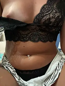 Snapshot of butterfly26001 chatting on July 2026 06:54:02 PM butterfly26001 online show from July 2026 06:54:02 PM