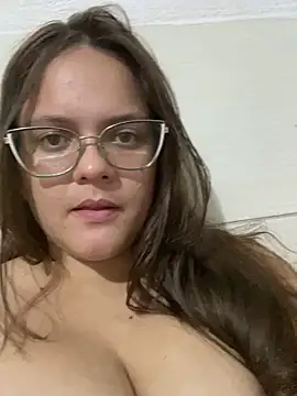 Snapshot of Laryssinha_69 chatting on June 2026 04:22:02 AM Laryssinha 69 online show from June 2026 04:22:02 AM